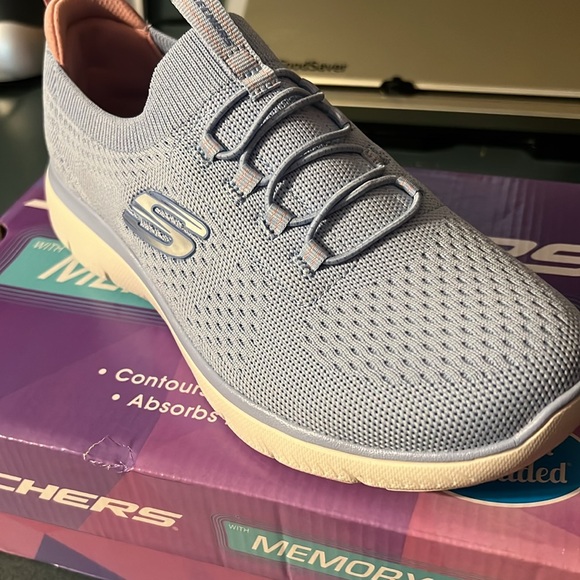 Sketchers Summits-Top Player - Picture 1 of 3